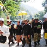 Jelang Yadnya Kasada Warga Suku Tengger Lakukan Prosesi Mendak Tirta
