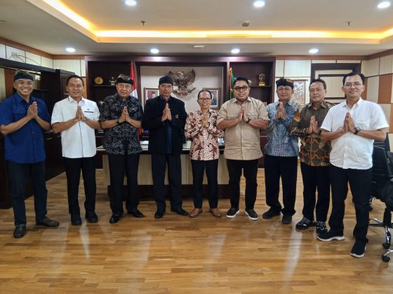 Mewujudkan Indonesia Emas 2045 yang Adil, Beradab, dan Inklusif: PHDI Pusat Audiensi ke Dirjen Bimas Hindu Bahas Pesamuhan Agung 2025